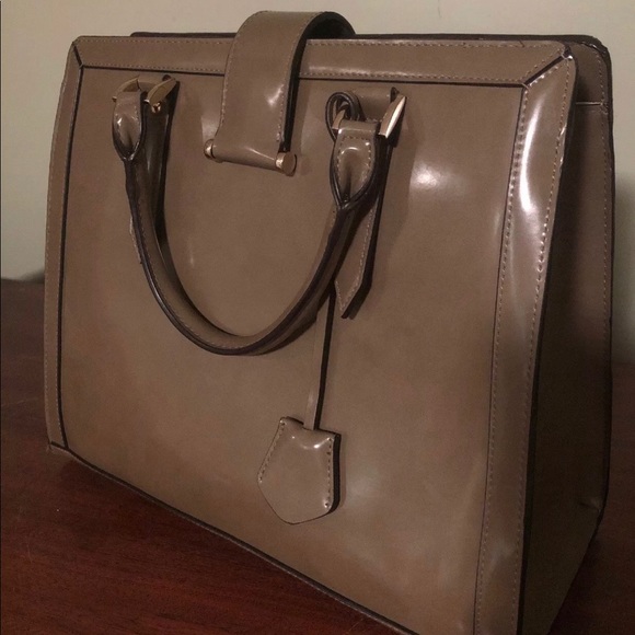 Women’s handbags - Picture 1 of 3